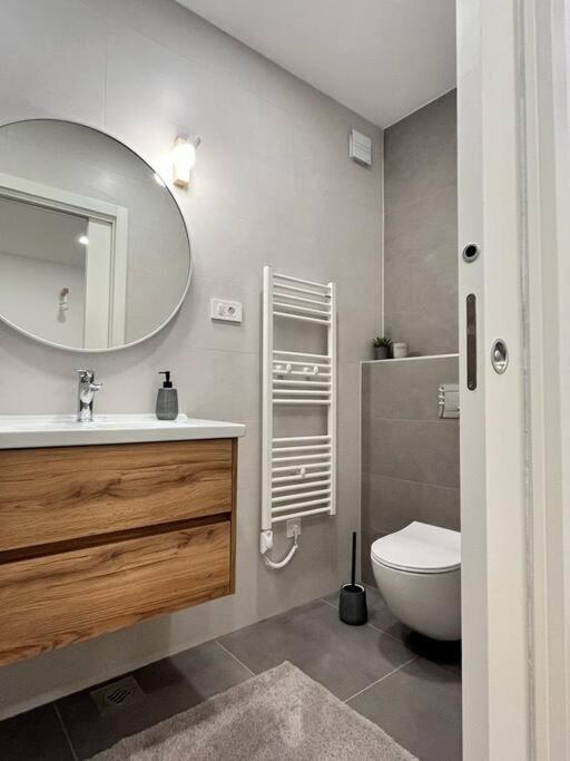 ספליט Blue Apartment With Shared Pool מראה חיצוני תמונה