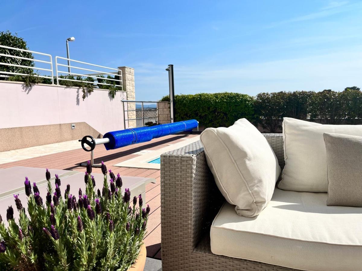 ספליט Blue Apartment With Shared Pool מראה חיצוני תמונה