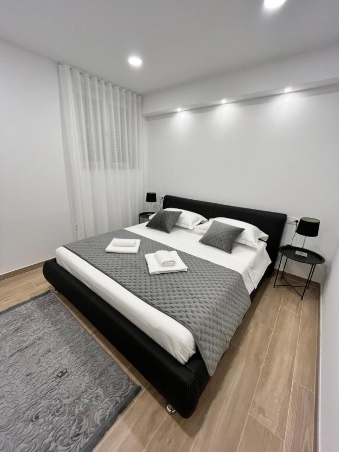 ספליט Blue Apartment With Shared Pool מראה חיצוני תמונה