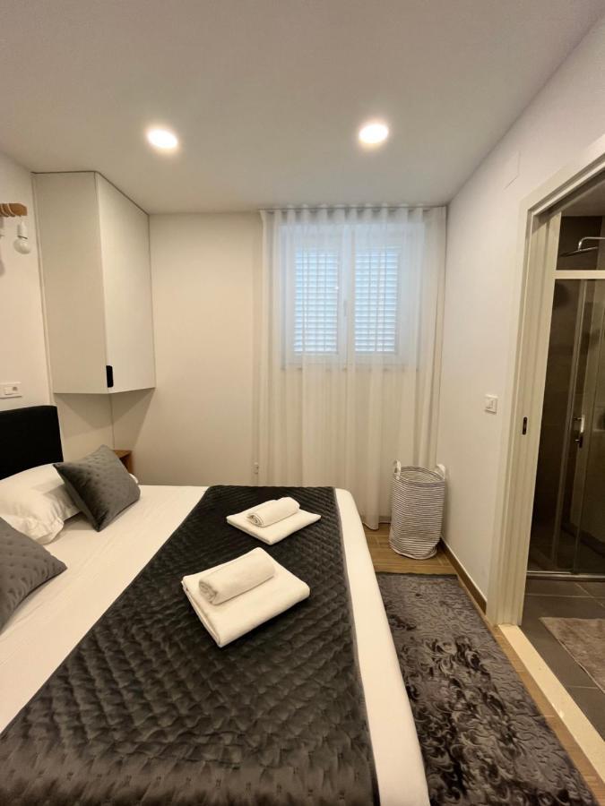 ספליט Blue Apartment With Shared Pool מראה חיצוני תמונה